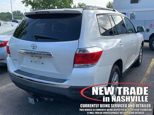 Blizzard Pearl 2013 Toyota Highlander SE