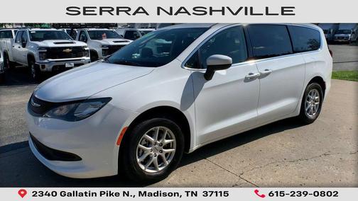 Bright White Clearcoat 2023 Chrysler Voyager LX