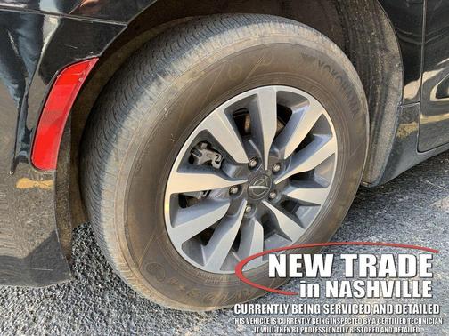 Brilliant Black Crystal Pearlcoat 2024 Chrysler Pacifica Hybrid Select