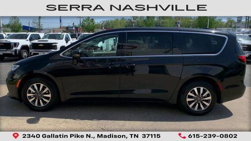 Brilliant Black Crystal Pearlcoat 2024 Chrysler Pacifica Hybrid Select