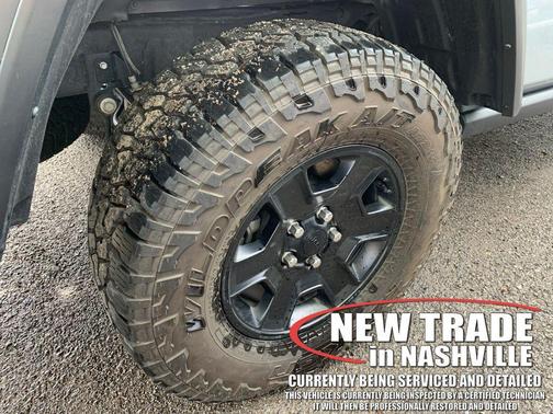 Silver Zynith Clearcoat 2023 Jeep Gladiator Mojave 4x4