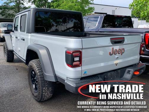 Silver Zynith Clearcoat 2023 Jeep Gladiator Mojave 4x4