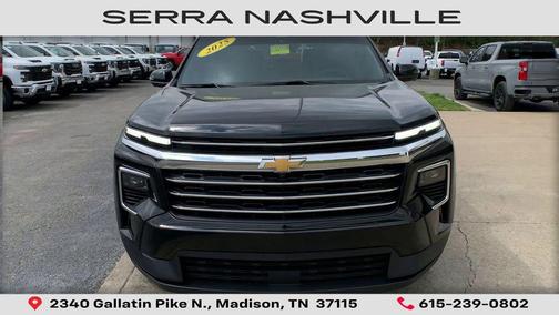 Mosaic Black Metallic 2025 Chevrolet Traverse LT