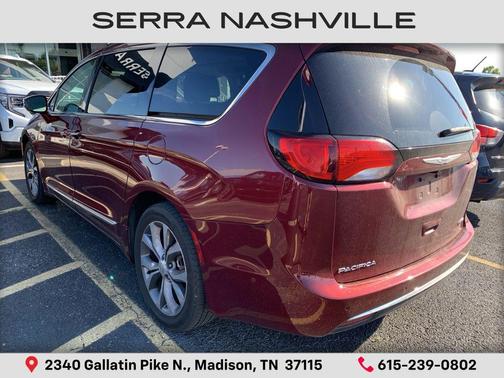 Velvet Red Pearlcoat 2018 Chrysler Pacifica Limited
