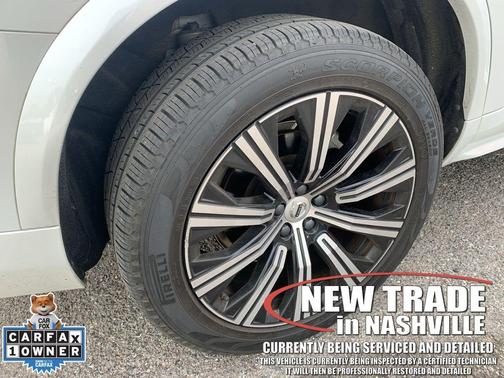 Crystal White Metallic 2023 Volvo XC90 B6 Plus 6-Seater