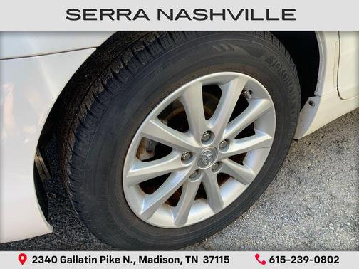 Super White 2010 Toyota Camry XLE