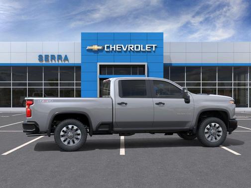 Sterling Gray Metallic 2026 Chevrolet Silverado 2500 Custom
