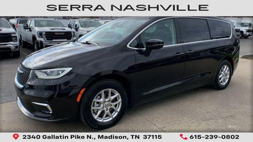 Diamond Black Crystal Pearlcoat 2024 Chrysler Pacifica Touring L