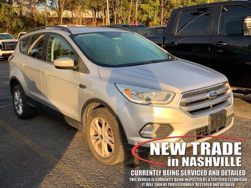 Ingot Silver Metallic 2017 Ford Escape SE