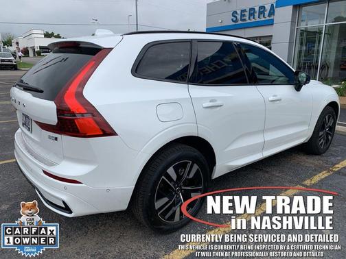 Crystal White Metallic 2026 Volvo XC60 B5 Plus