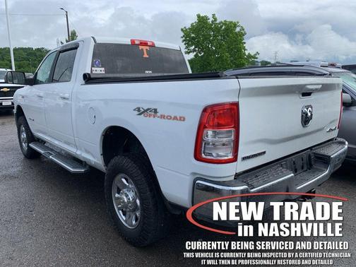 Bright White Clearcoat 2022 RAM 2500 Big Horn Crew Cab 4x4 6'4' Box