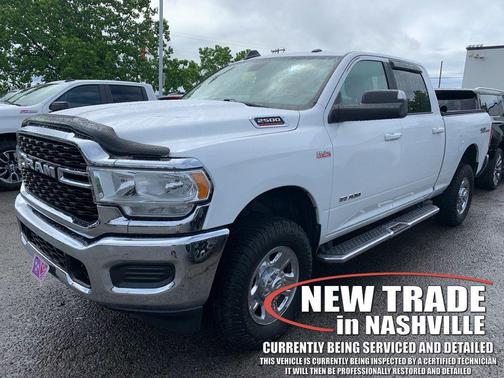Bright White Clearcoat 2022 RAM 2500 Big Horn Crew Cab 4x4 6'4' Box