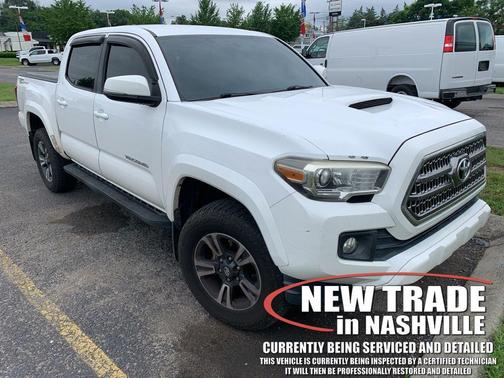 Super White 2016 Toyota Tacoma SR5