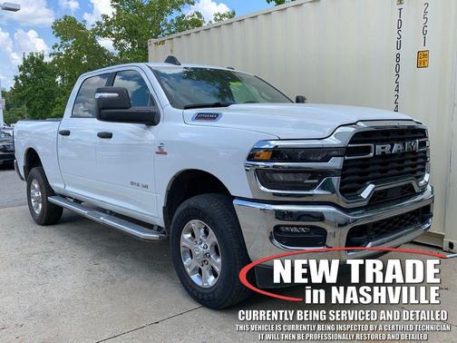 Bright White Clearcoat 2026 RAM 2500 Big Horn Crew Cab 4x4 6'4' Box