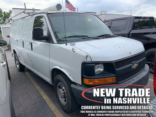 Summit White 2010 Chevrolet Express 2500 Work Van