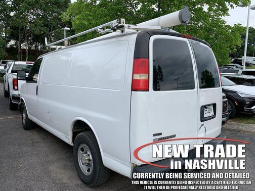 Summit White 2010 Chevrolet Express 2500 Work Van