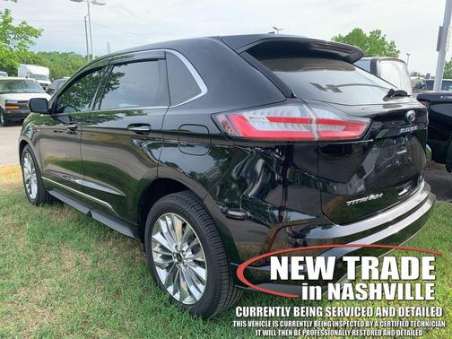 AGATE BLACK METALLIC 2021 Ford Edge Titanium