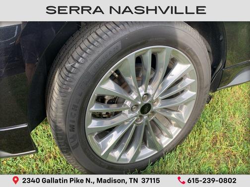 AGATE BLACK METALLIC 2021 Ford Edge Titanium