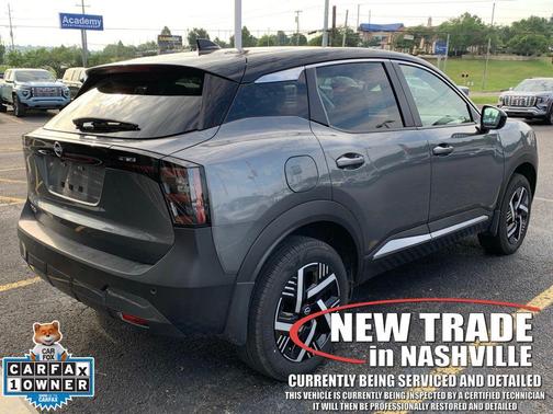 Gun Metallic/Super Black 2025 Nissan Kicks SV