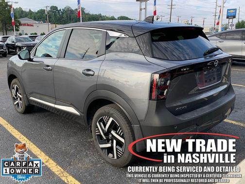 Gun Metallic/Super Black 2025 Nissan Kicks SV