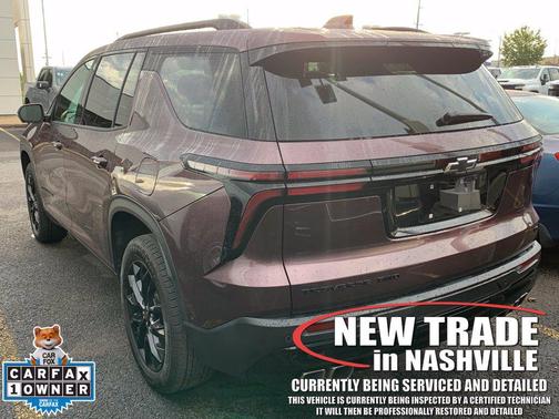 Stardust Metallic 2024 Chevrolet Traverse LT