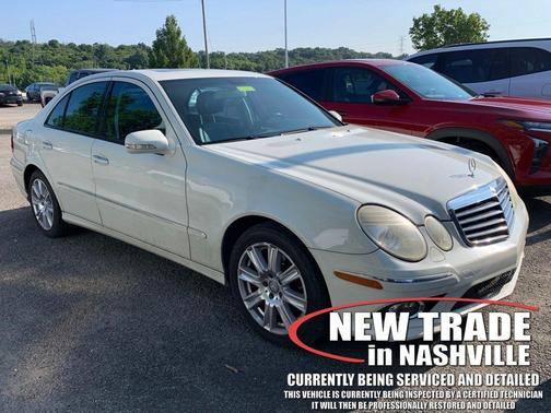 Arctic White 2009 Mercedes-Benz E-Class 4MATIC