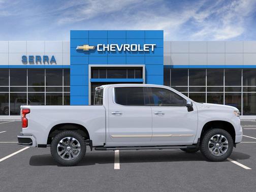 Polar White Tricoat 2026 Chevrolet Silverado 1500 High Country