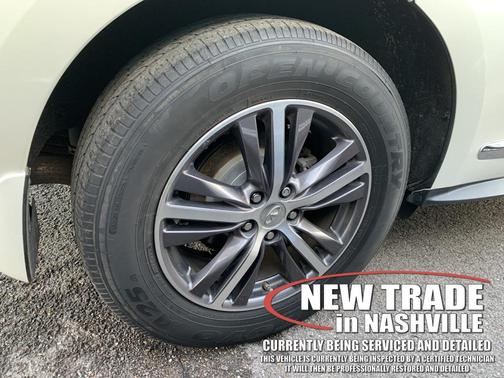 2017 INFINITI QX60 Base