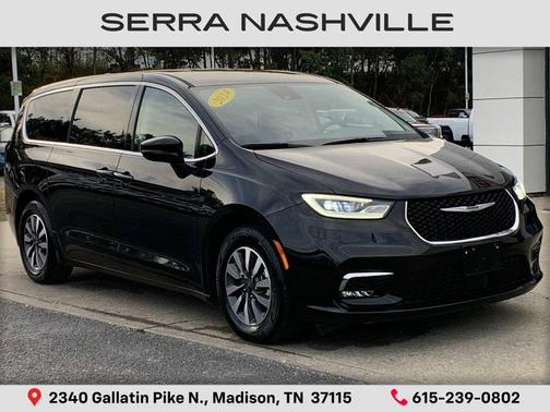 Brilliant Black Crystal Pearlcoat 2024 Chrysler Pacifica Hybrid Select