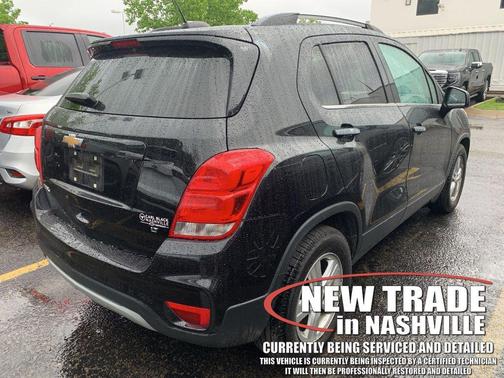 Mosaic Black Metallic 2020 Chevrolet Trax LT