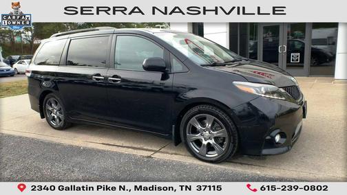 Midnight Black Metallic 2017 Toyota Sienna SE