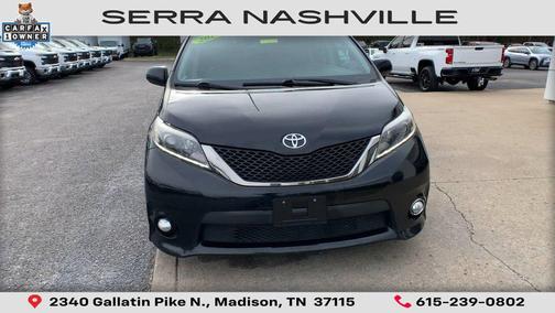 Midnight Black Metallic 2017 Toyota Sienna SE
