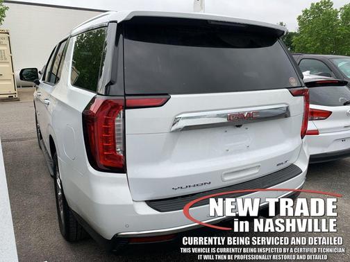 White 2023 GMC Yukon SLT