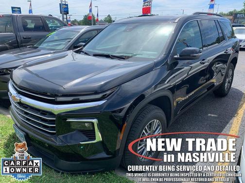 Mosaic Black Metallic 2025 Chevrolet Traverse LT