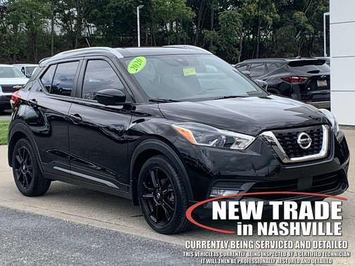 Super Black 2020 Nissan Kicks SR