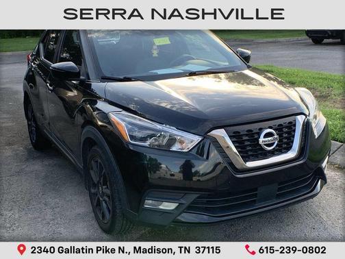 Super Black 2020 Nissan Kicks SR