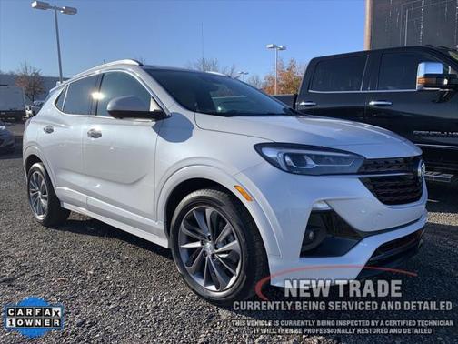 White Frost Tricoat 2020 Buick Encore GX Essence