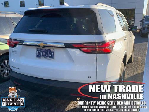 Summit White 2023 Chevrolet Traverse LT Cloth