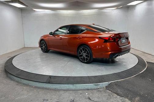 2022 Nissan Altima SR Intelligent AWD