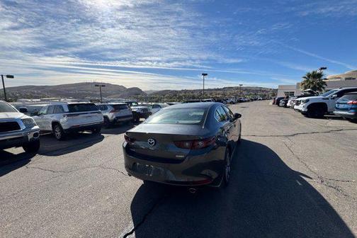 2024 Mazda Mazda3 FWD w/Preferred Package