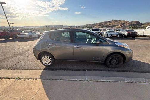 2016 Nissan Leaf S