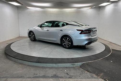2023 Nissan Maxima SV Xtronic CVT