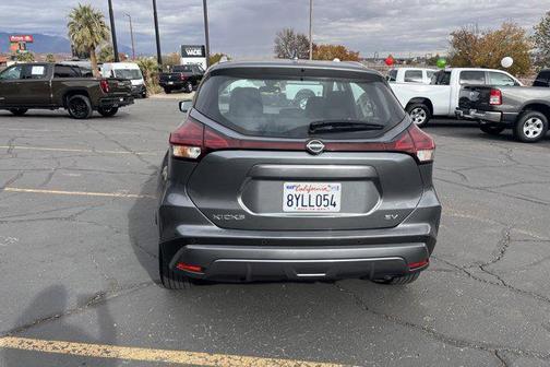 2022 Nissan Kicks SV