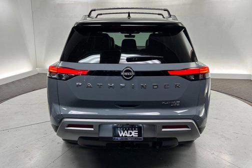 2023 Nissan Pathfinder Platinum 4WD