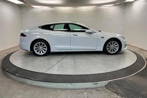 2016 Tesla Model S 