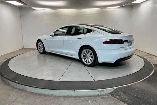 2016 Tesla Model S 