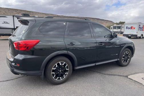 2019 Nissan Pathfinder SL