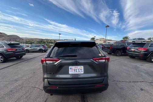 2022 Toyota RAV4 LE