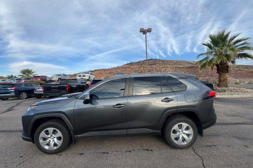 2022 Toyota RAV4 LE