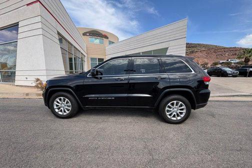 2022 Jeep Grand Cherokee Laredo